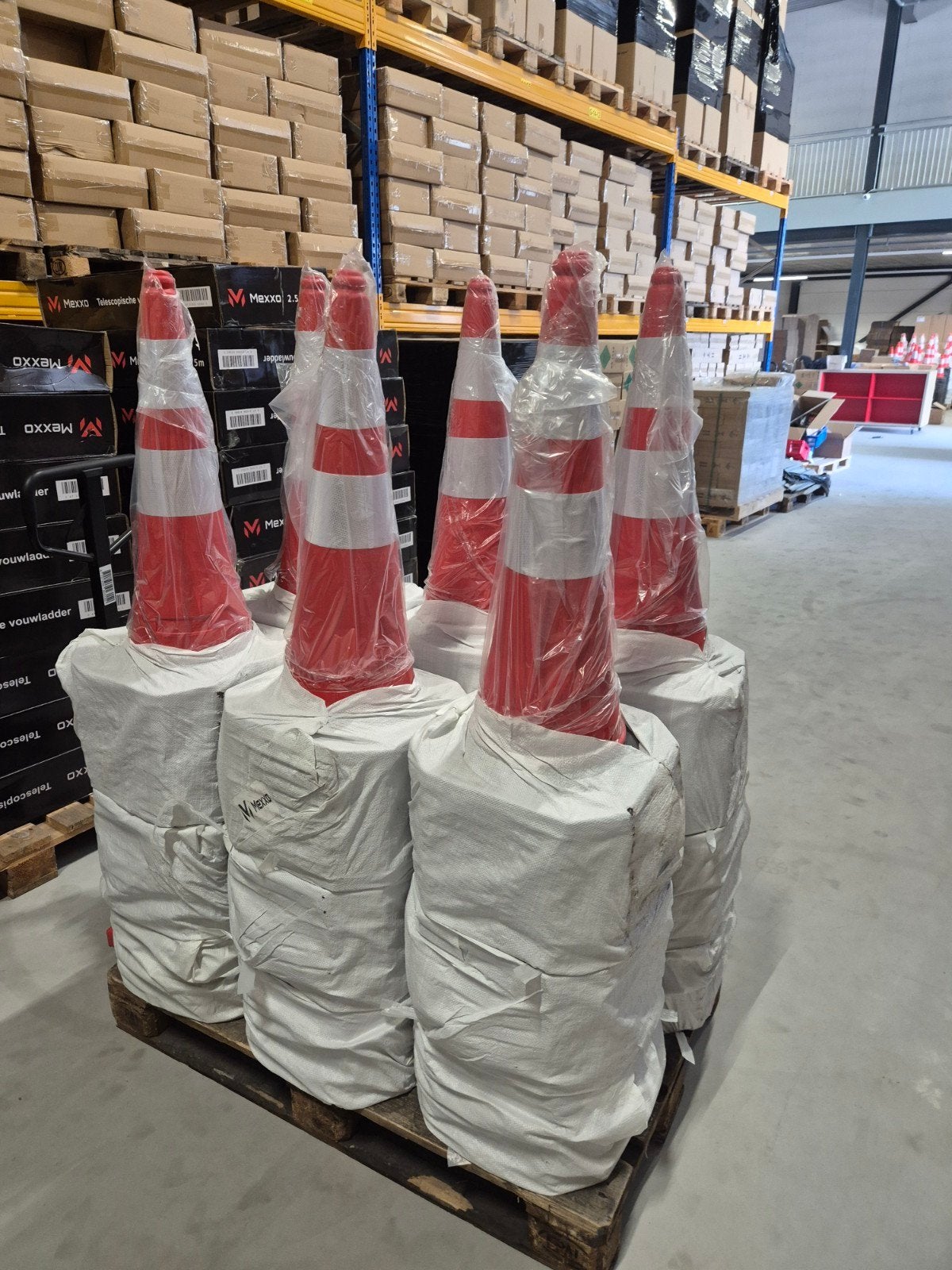 volle pallet pionnen / kegels 75cm 180 stuks, Ophalen of Verzenden, Nieuw