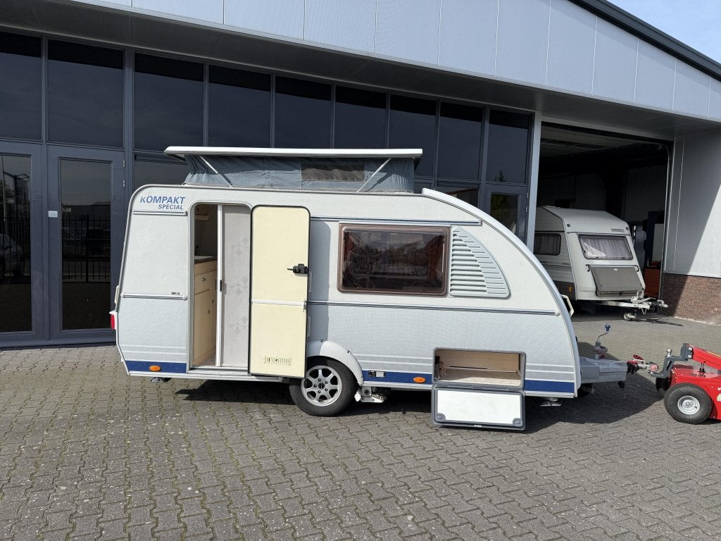 Kip Kompakt Special 37 EKV Langslaper + WC + Luifel #hefdak#, Kip, Bedrijf, Treinzit, Schokbreker