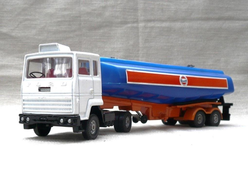 Corgi toys 1160. Ford transcontinental + tankoplegger Gulf., Ophalen of Verzenden, Zo goed als nieuw, Bus of Vrachtwagen, Corgi