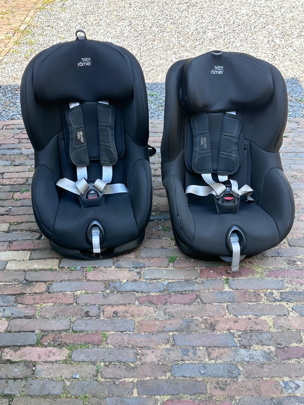 2x Britax Römer kinderstoel, 1 met lichte schade, Kinderen en Baby's, Ophalen, Romer, Gebruikt, 9 t/m 18 kg