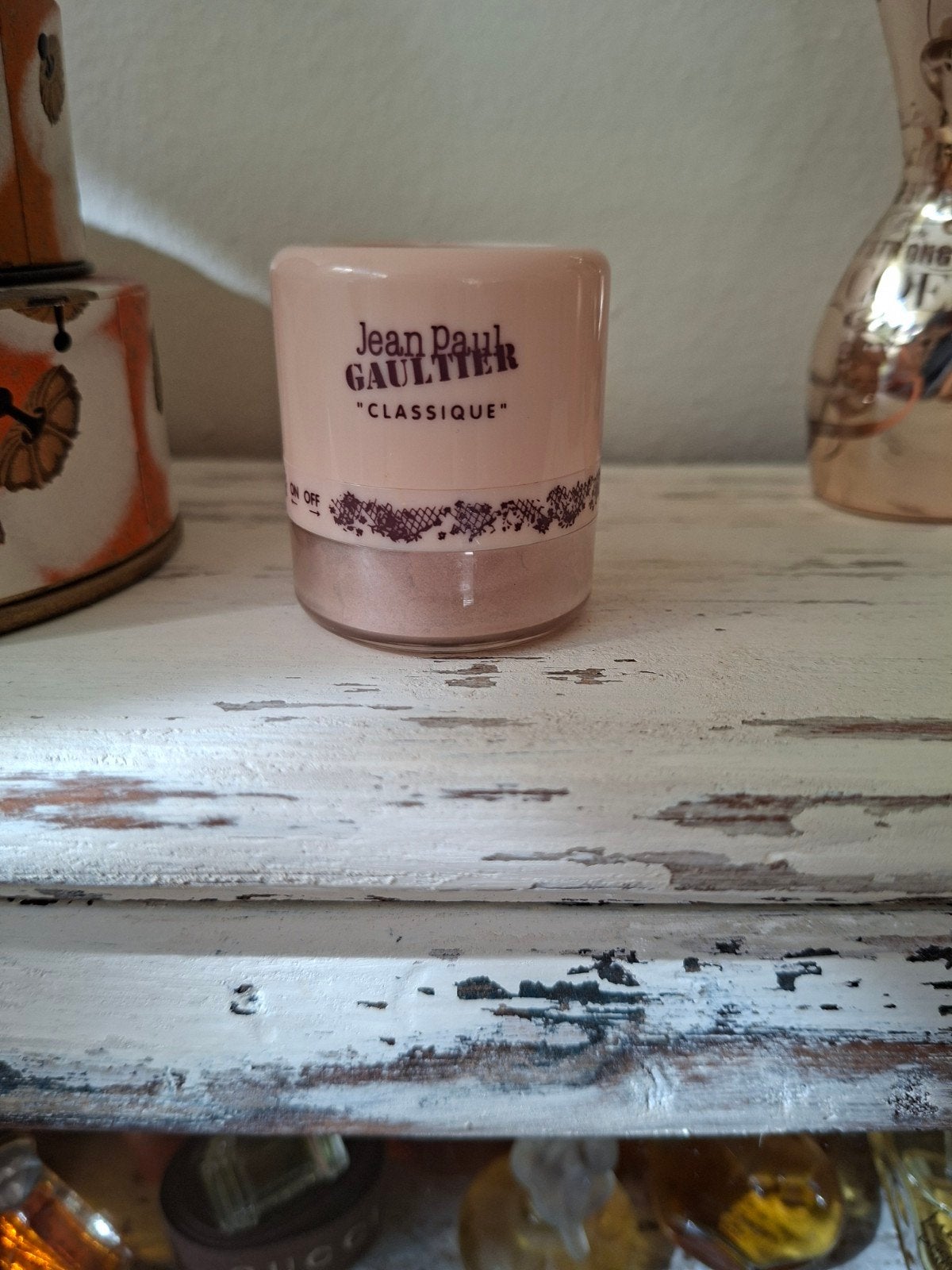 Jean paul gaultier classic poederdoosje, Ophalen of Verzenden, Parfumfles