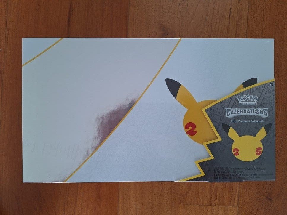 Pokémon Celebrations Ultra-Premium Collection, Ophalen, Nieuw, Overige typen, Foil