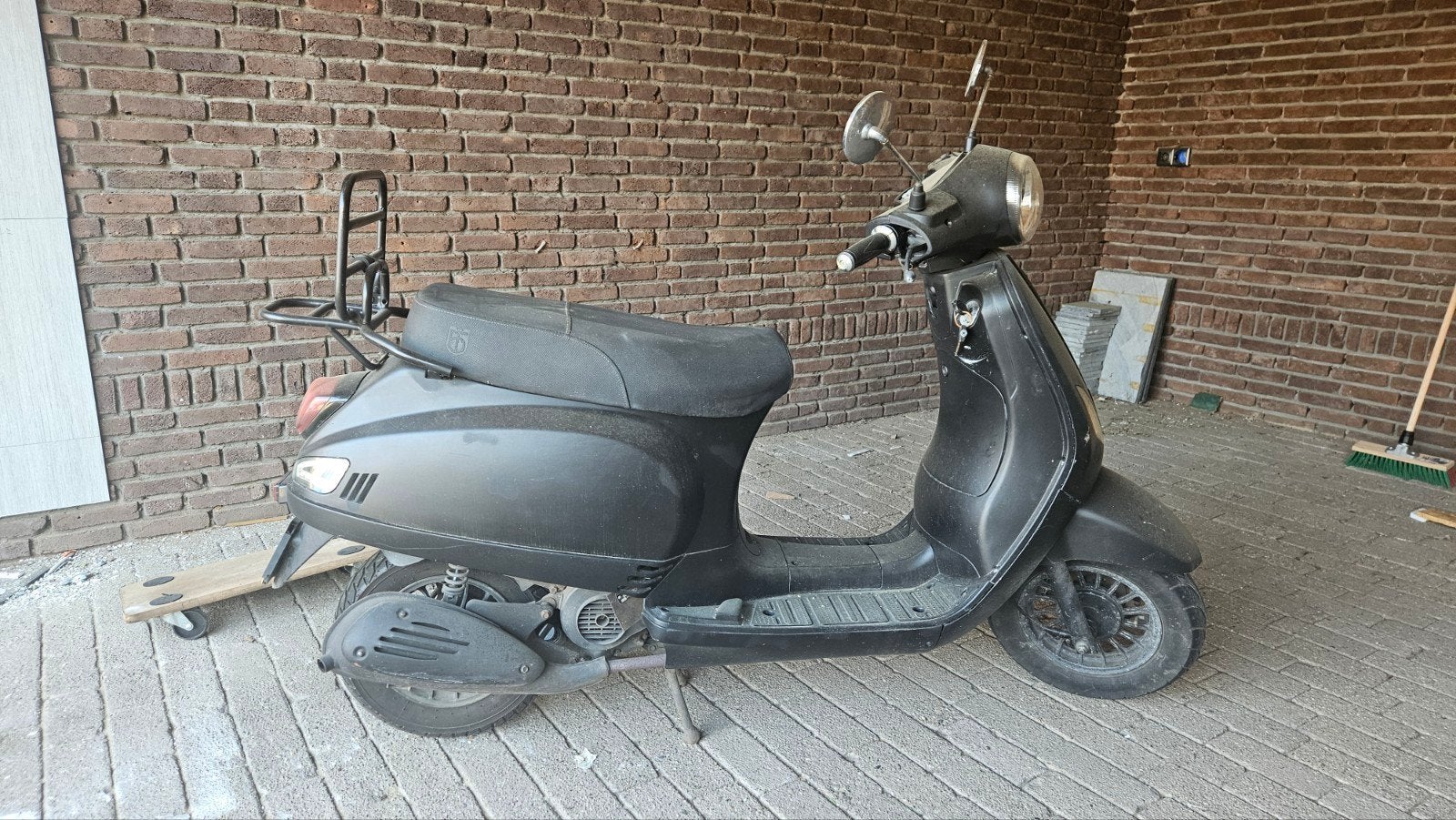 BTC Riva (2016) - Leuke klusscooter of voor onderdelen, Overige merken, Gebruikt, Ophalen of Verzenden, Benzine
