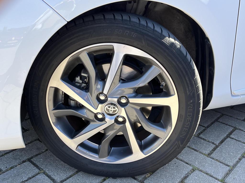 Toyota Yaris 1.5 Hybrid Executive | Pano | Veel luxe!, Gebruikt, Euro 6, 4 cilinders, Origineel Nederlands