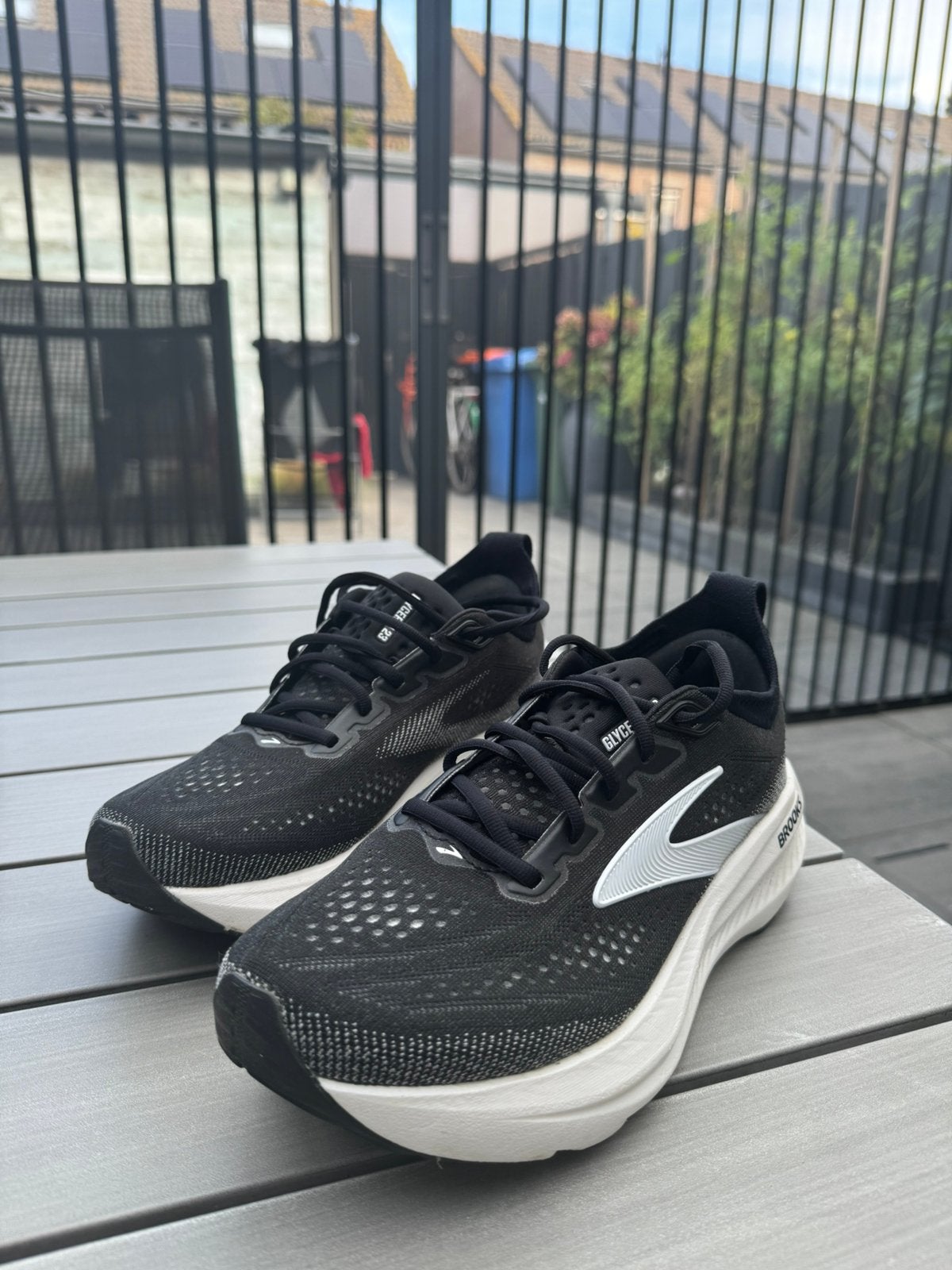 ZGAN Brooks hardloopschoenen dames maat 40,5 een x gedragen, Ophalen, Nieuw, Zwart, Sneakers of Gympen