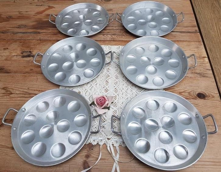 6 Franse brocante aluminium slakken pannetjes, 12 slakken, Antiek en Kunst, Ophalen of Verzenden