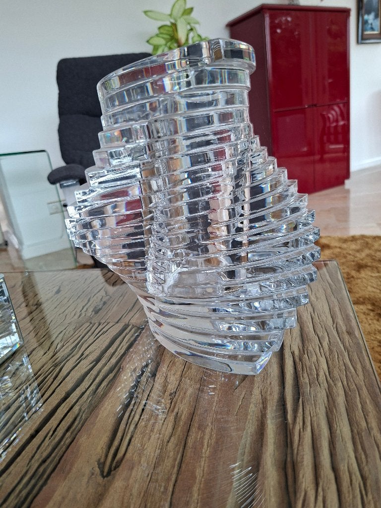 Baccarat vaas Twist, Ophalen