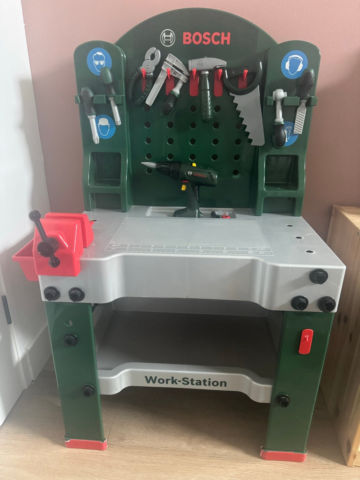 Bosch werkstation werkbank - Uren speelplezier!, Ophalen of Verzenden, Gebruikt, Knutselen