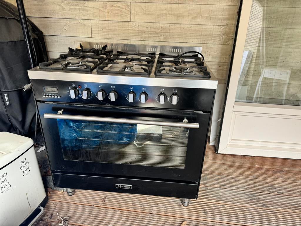 M-system 6 pits gasfornuis met oven, Witgoed en Apparatuur, Fornuizen, Ophalen, 60 cm of meer, Zo goed als nieuw, Gas