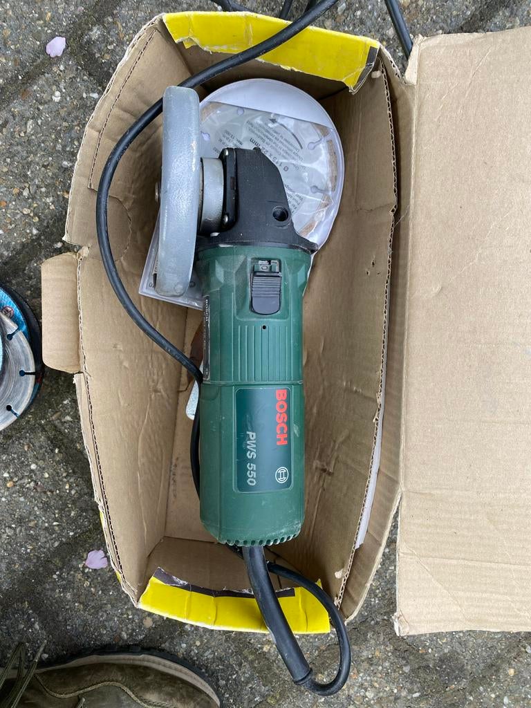 Bosch PWS 550 haakse slijper - Zo goed als nieuw, Ophalen, Zo goed als nieuw, Minder dan 700 watt, Haakse handslijpmachine
