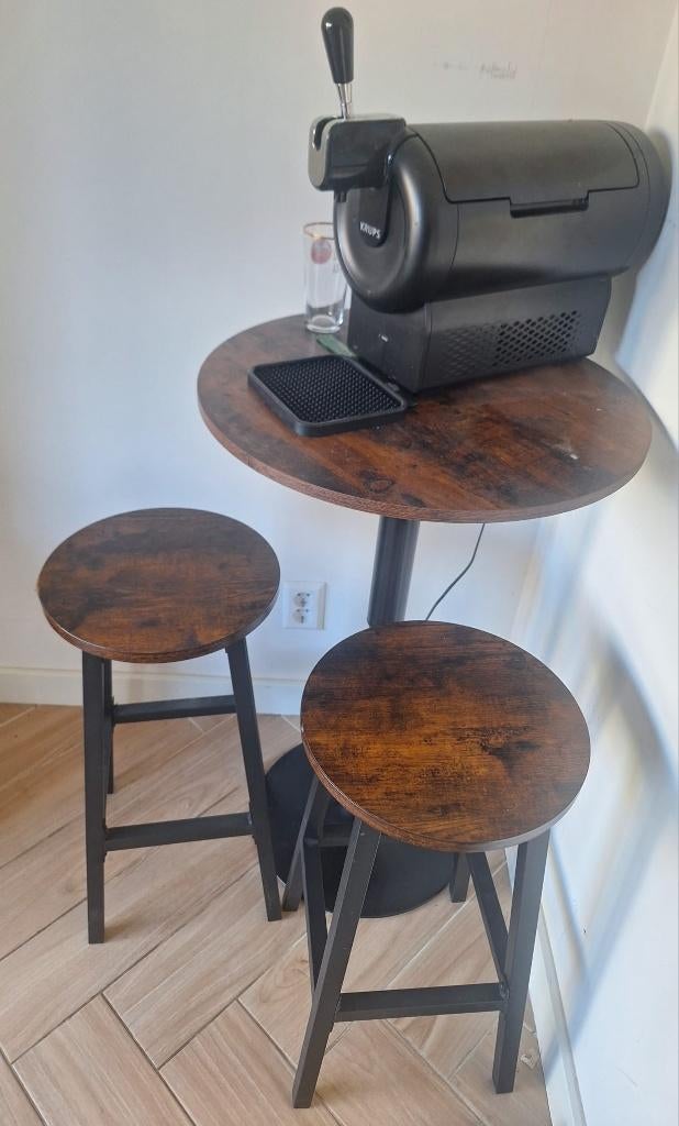 Compacte bartafel met 2 krukken, Ophalen, Twee, Zwart, Zo goed als nieuw