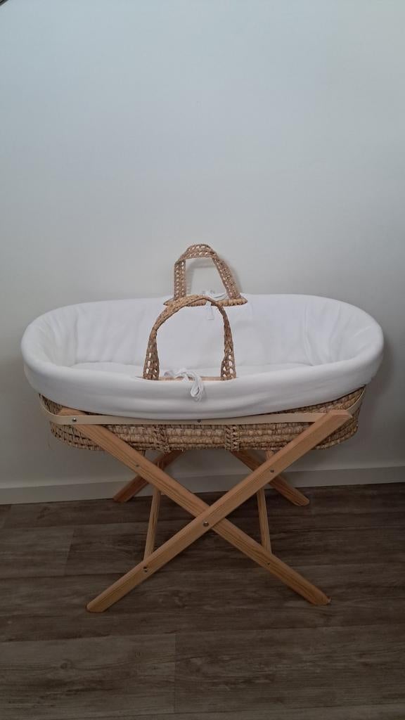 Baby mand mozes + standaard en matras + molton en hoeslaken, Ophalen, Wieg