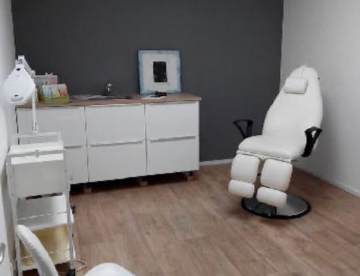Salon, Ophalen, Zo goed als nieuw, Minder dan 10 m², Laminaat