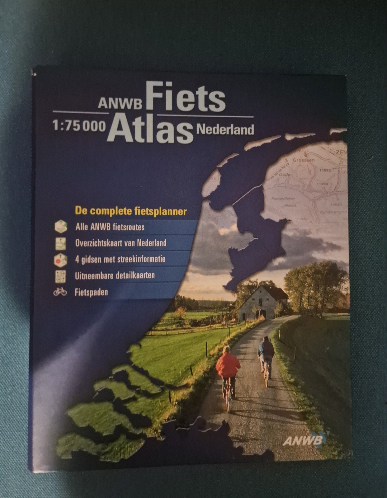 Fietsatlas Nederland, 2000 tot heden, Ophalen of Verzenden, Landkaart, Zo goed als nieuw