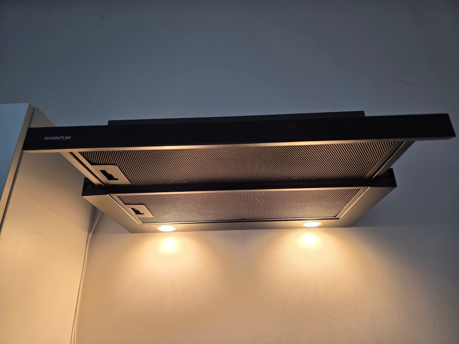 Inventum vlakscherm afzuigkap AKV6004ZWA met koolstoffilter, Witgoed en Apparatuur, Ophalen of Verzenden, Zo goed als nieuw, Inbouw
