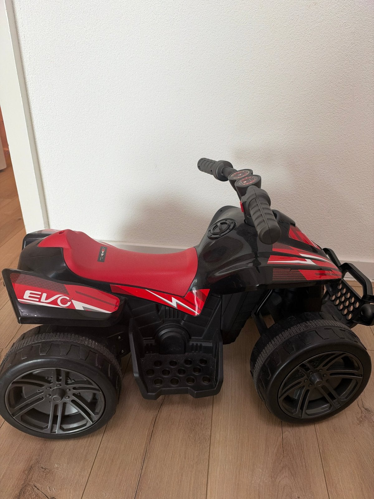 Elektrische kinderquad - Zwart/Rood - Zo goed als nieuw, Zo goed als nieuw