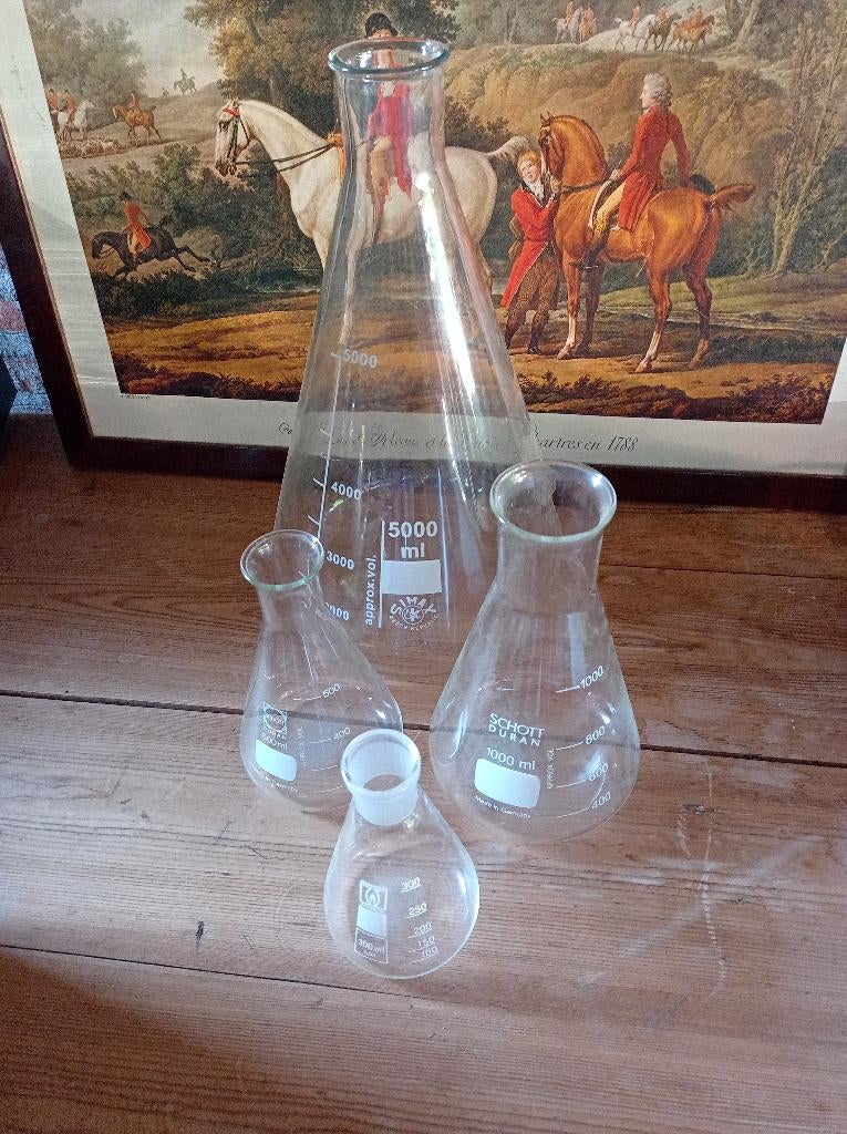 Laboratorium bokalen, Ophalen, Zo goed als nieuw