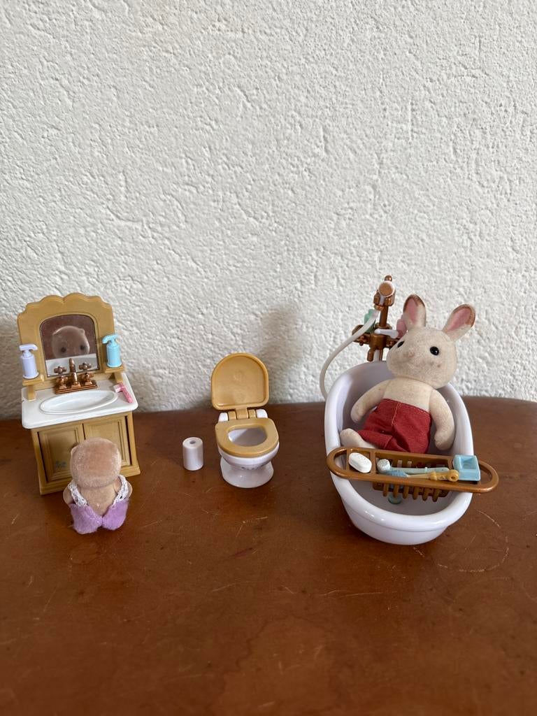 Sylvanian Families Badkamer Set met Konijn en Beer, Ophalen of Verzenden, Gebruikt, Jongen of Meisje