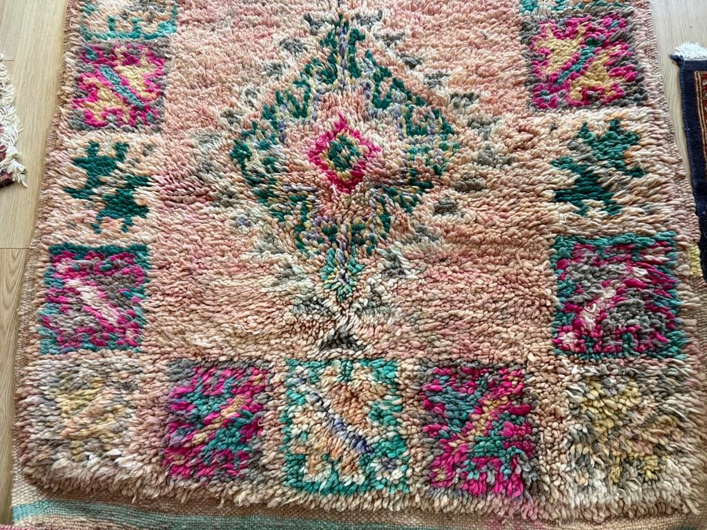 Vintage Marokkaanse loper van wol 416 x 115 cm – roze Berber, Crème, 1053ML, Amsterdam, 100 tot 150 cm, Info@bababoho.com