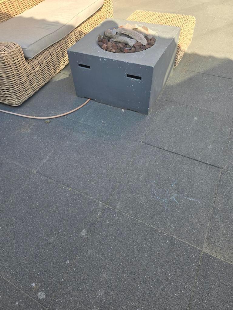 Gratis Vuurtafel met gasfleshouder, Ophalen, Gebruikt
