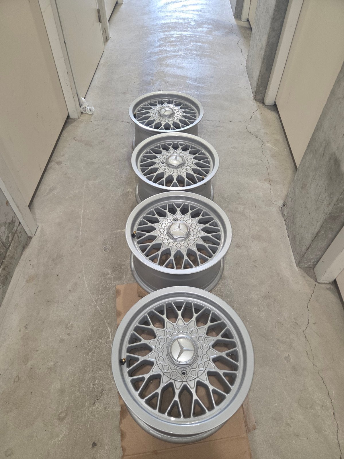 Mercedes velgen new 15 inch, Ophalen