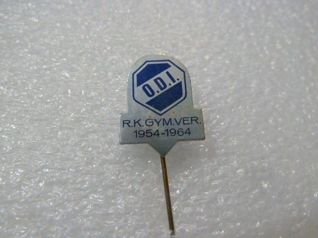 Vintage O.D.I. R.K. Gym.Ver. 1954-1964 Speldje, Ophalen of Verzenden, Gebruikt, Overige onderwerpen, Speldje of Pin