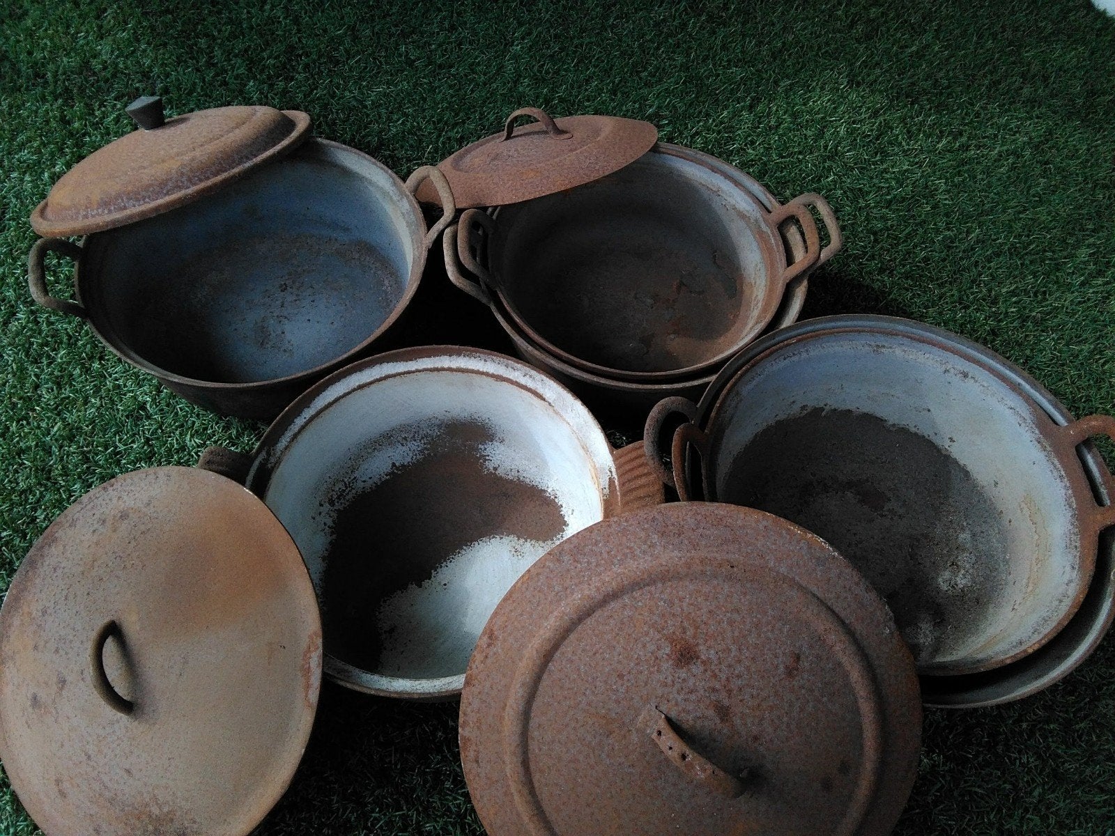 Antieke pannen met deksel, Ophalen of Verzenden, Overige materialen, Pannenset