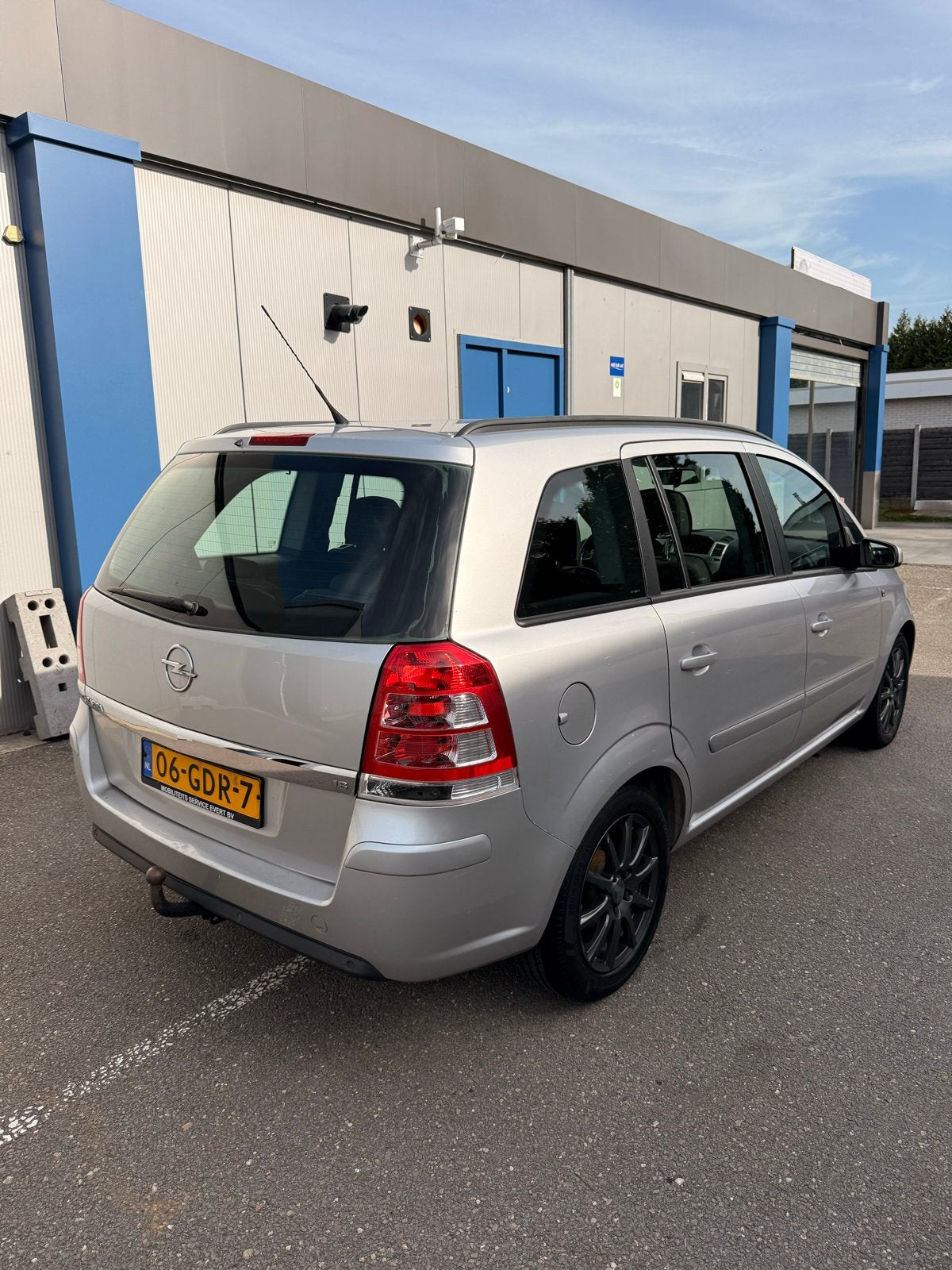 Opel Zafira 1.8 Easytronic 2008 Grijs, 4 cilinders, 75 €/maand, Zafira, Particulier