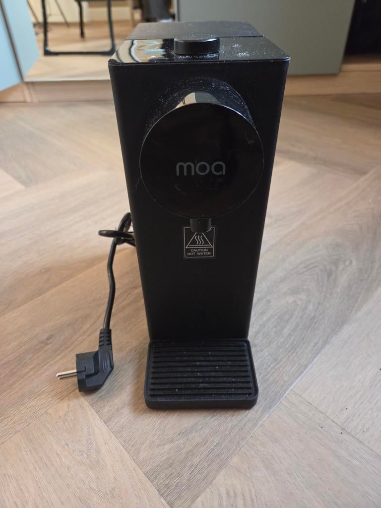MOA Heetwaterdispenser met 2 nieuwe waterfilters, 1 tot 2 liter, Ophalen, Zo goed als nieuw