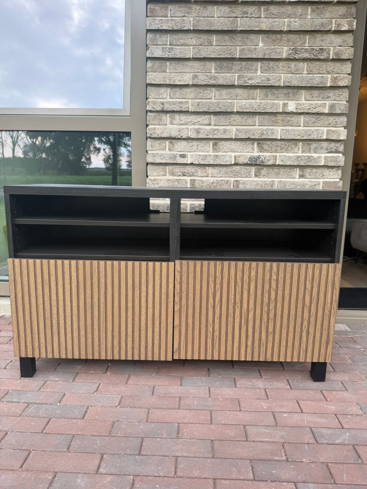 Tv-meubel met deuren, zwartbruin Besta Gratis ophalen!
