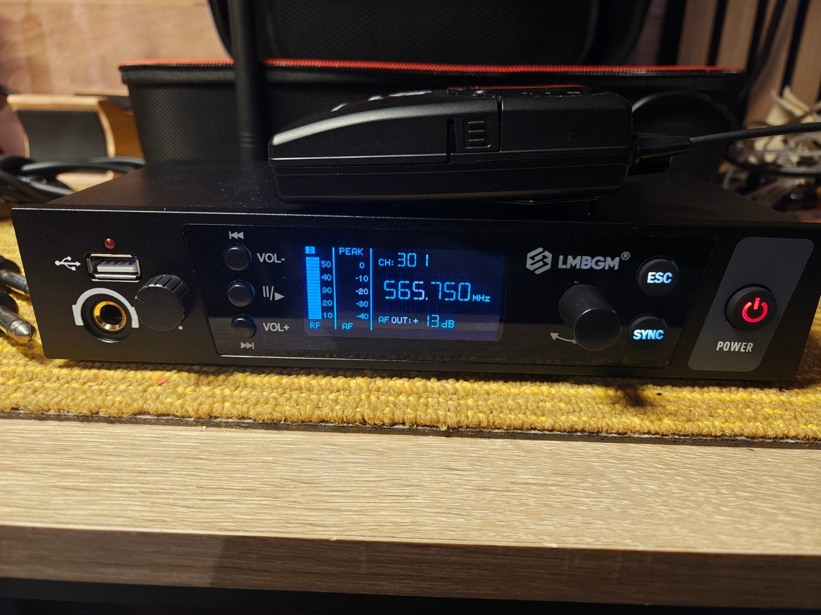 LMBGM Draadloos In ear monitor systeem, Verzenden, Zo goed als nieuw, Overige typen, Draadloos