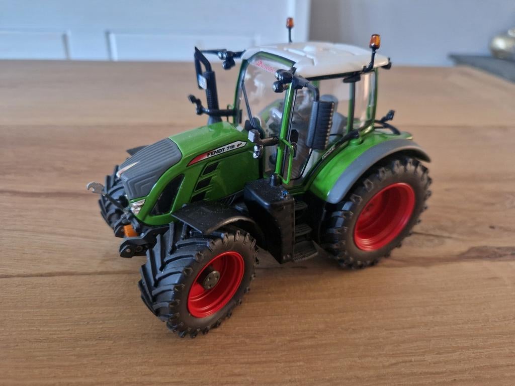 FENDT 718 ROS BREDE BANDEN, Ophalen of Verzenden, Tractor of Landbouw, Overige merken