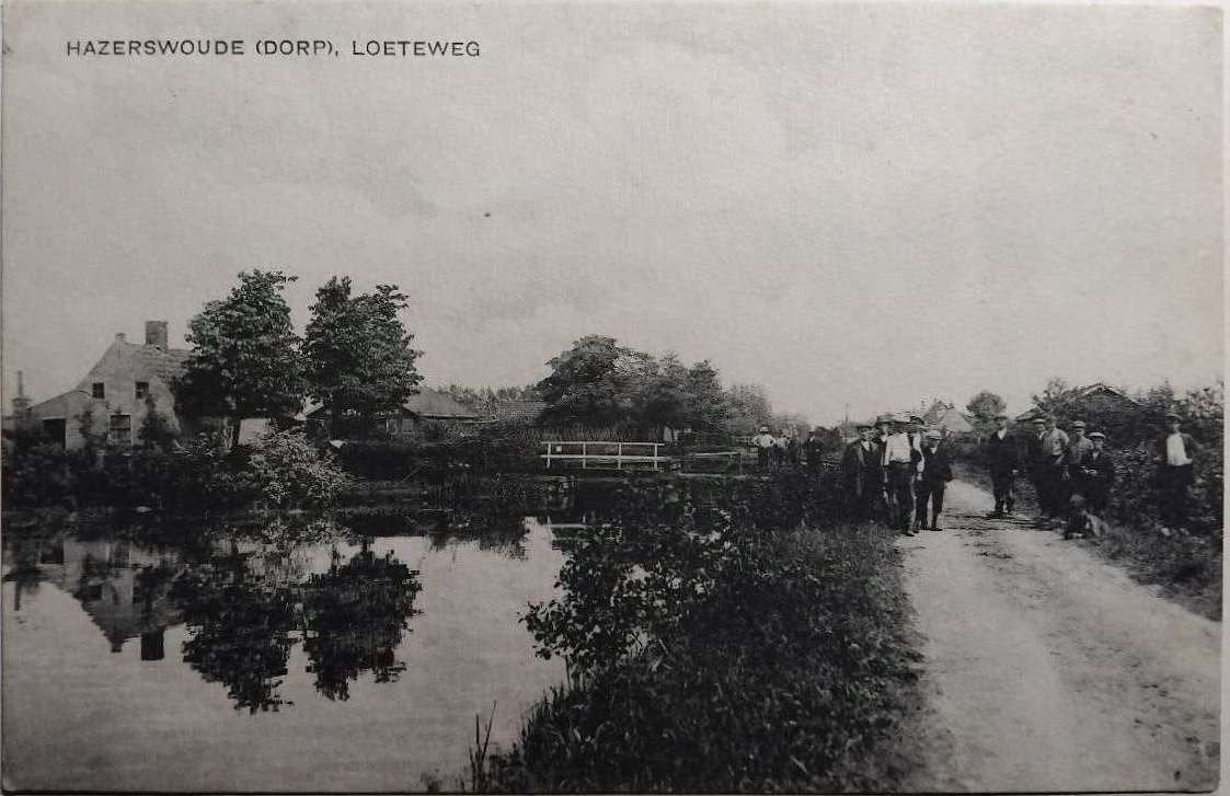 Hazerswoude (Dorp) ca. 1904 – Loeteweg met groep Bewoners, Ophalen of Verzenden, Voor 1920, Ongelopen, Zuid-Holland