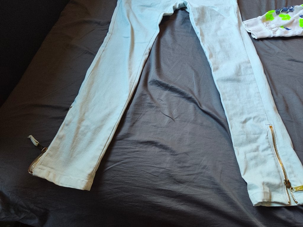 Broek van josh v en een trui van het merk essentiel antwerp, Ophalen, Zo goed als nieuw, Maat 38/40 (M)