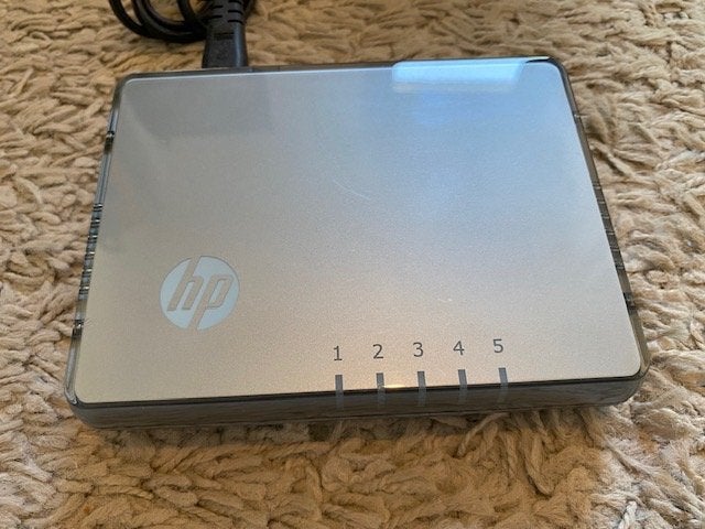 HP V1405-5 5-poorts netwerkswitch., Ophalen, Gebruikt