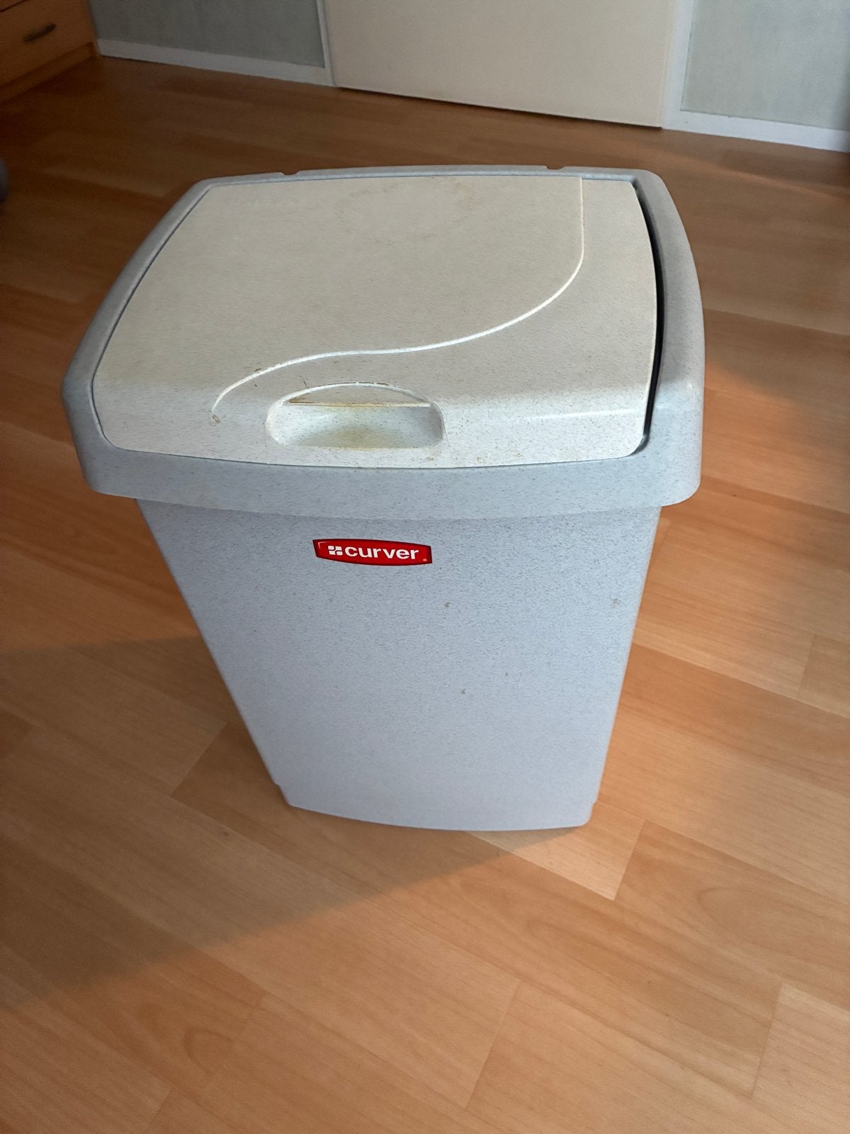 Curver kunststof afvalbak met klapdeksel- ca 50 liter, 40 liter of meer, Ophalen, Zo goed als nieuw, Kunststof