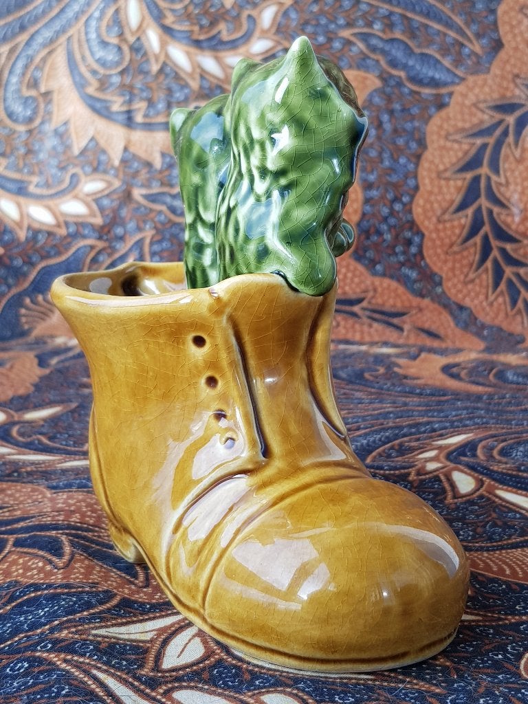 Mooi oud SylvaC vaasje uit Engeland met poezen in een schoen, Ophalen of Verzenden