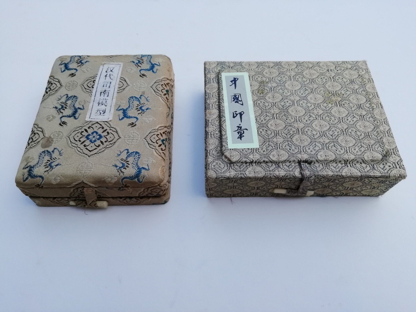 vintage  Chinese Sets: Kompas & Stempel met Drakenmotief, Antiek en Kunst, Ophalen of Verzenden