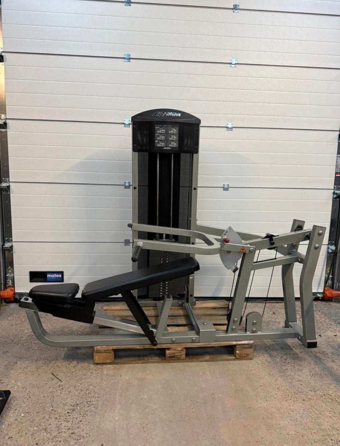 Life Fitness fit series multi-press / chest press / shoulder, Ophalen, Benen, Gebruikt, -