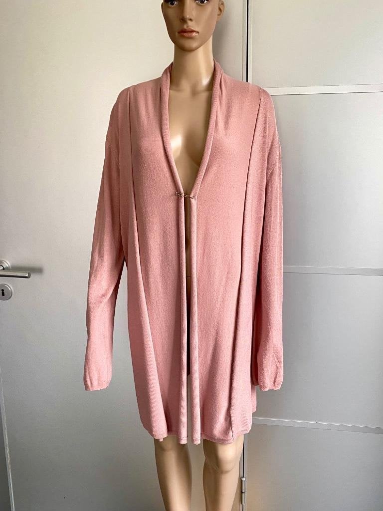 i644 Articles maat 42=L fijn-gebreid lang vest vestje roze, Kleding | Dames, Maat 42/44 (L), Ophalen of Verzenden, Zo goed als nieuw