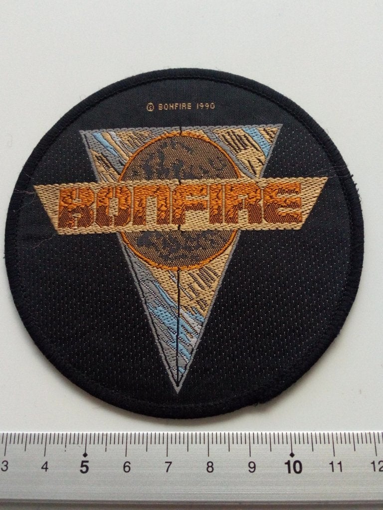 Bonfire official vintage 1990 patch b15, Verzamelen, Ophalen of Verzenden, Nieuw, Kleding