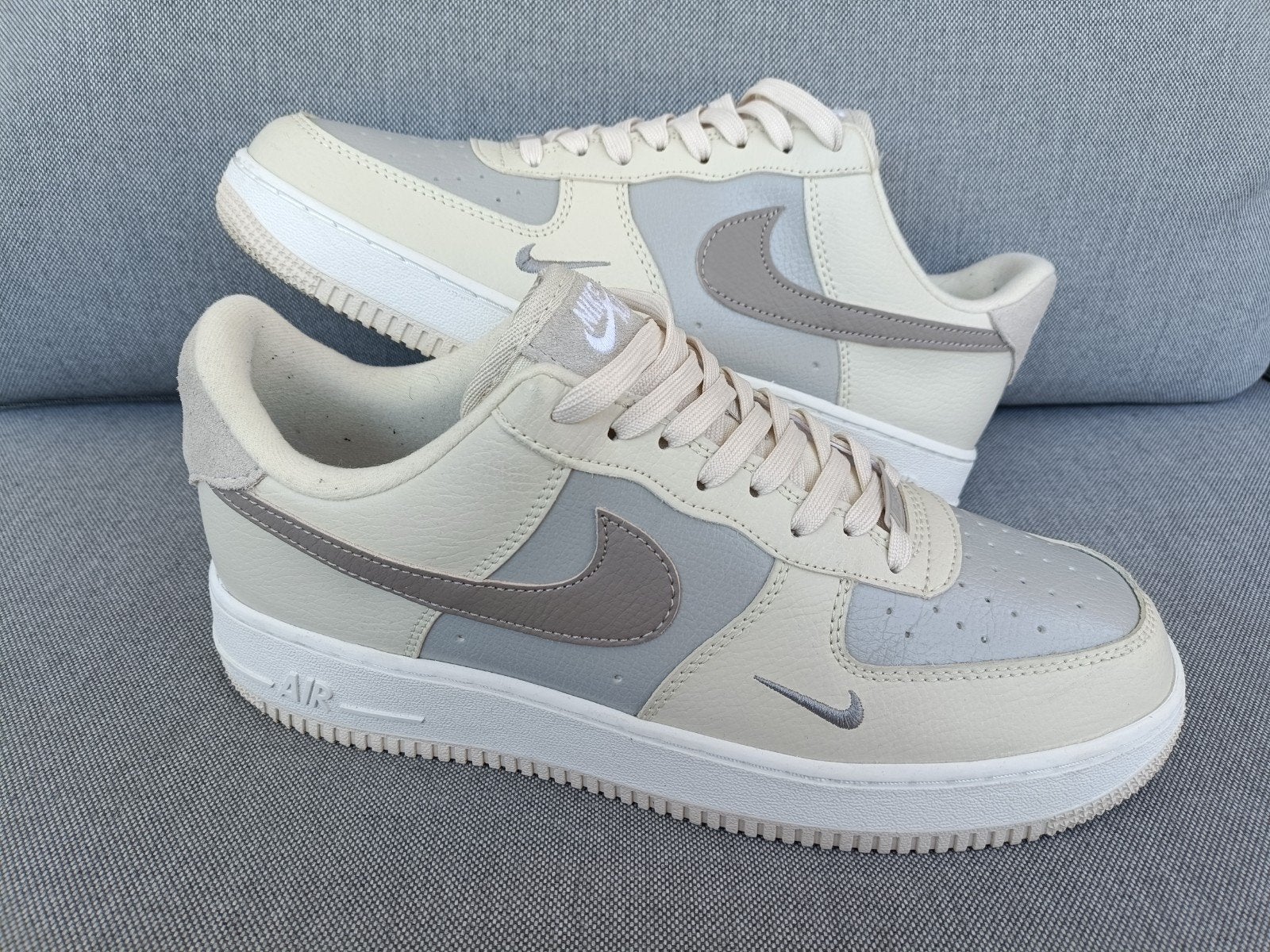 Nike Air Force 1 Low ’07 “Moon Fossil”, maat 44, Ophalen, Overige kleuren, Zo goed als nieuw, Nike Air Force