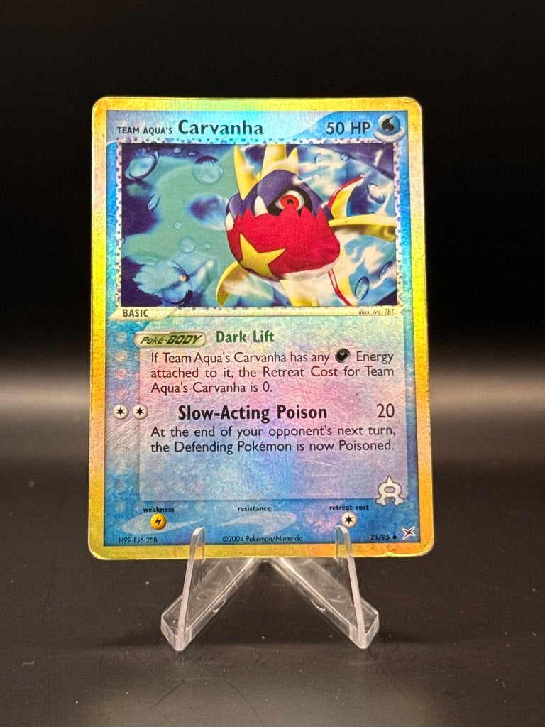 Team aquas carvanha Rev	25/95	Engels	PO | Pokemon, Ophalen of Verzenden, Nieuw, Losse kaart, Foil