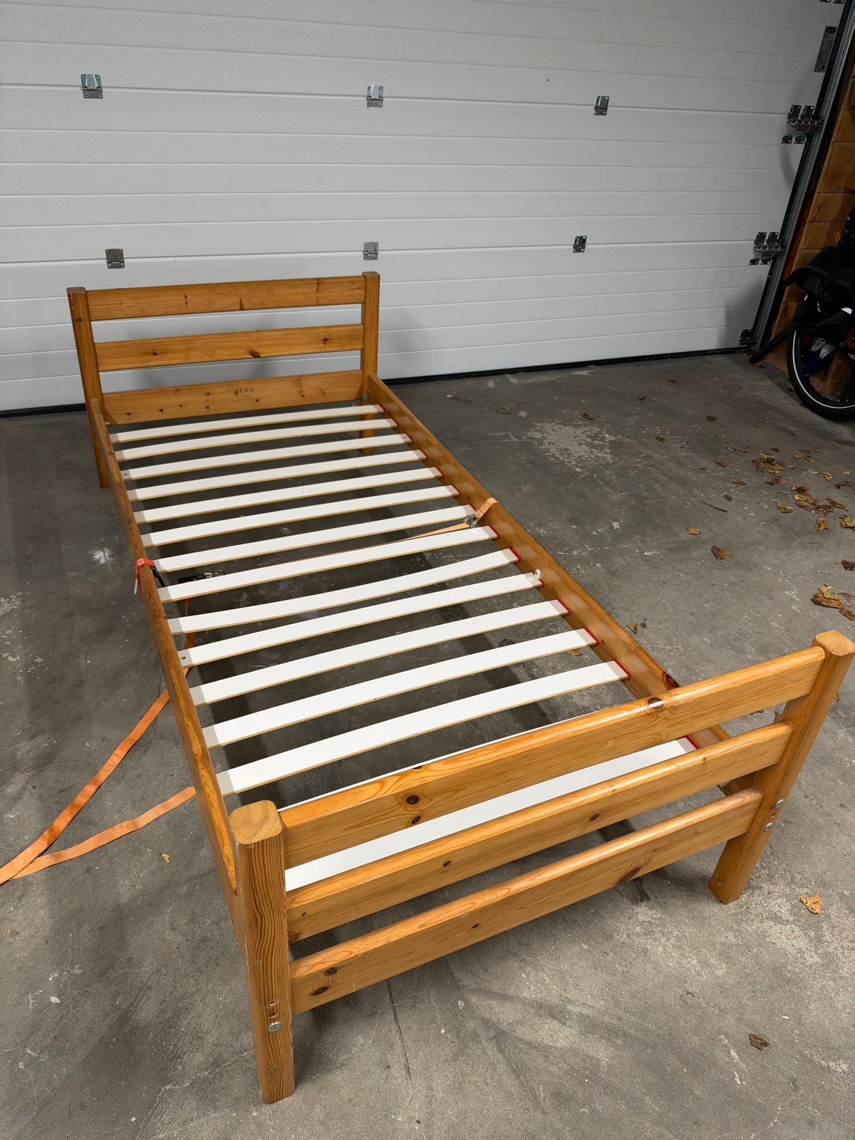 Gratis - Eenpersoons bed 90 x 200, Ophalen of Verzenden