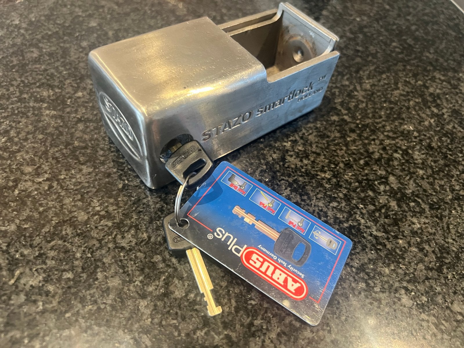 Stazo Smartlock buitenboordmotor slot met certificaat, Watersport en Boten, Ophalen, Gebruikt, Overige typen