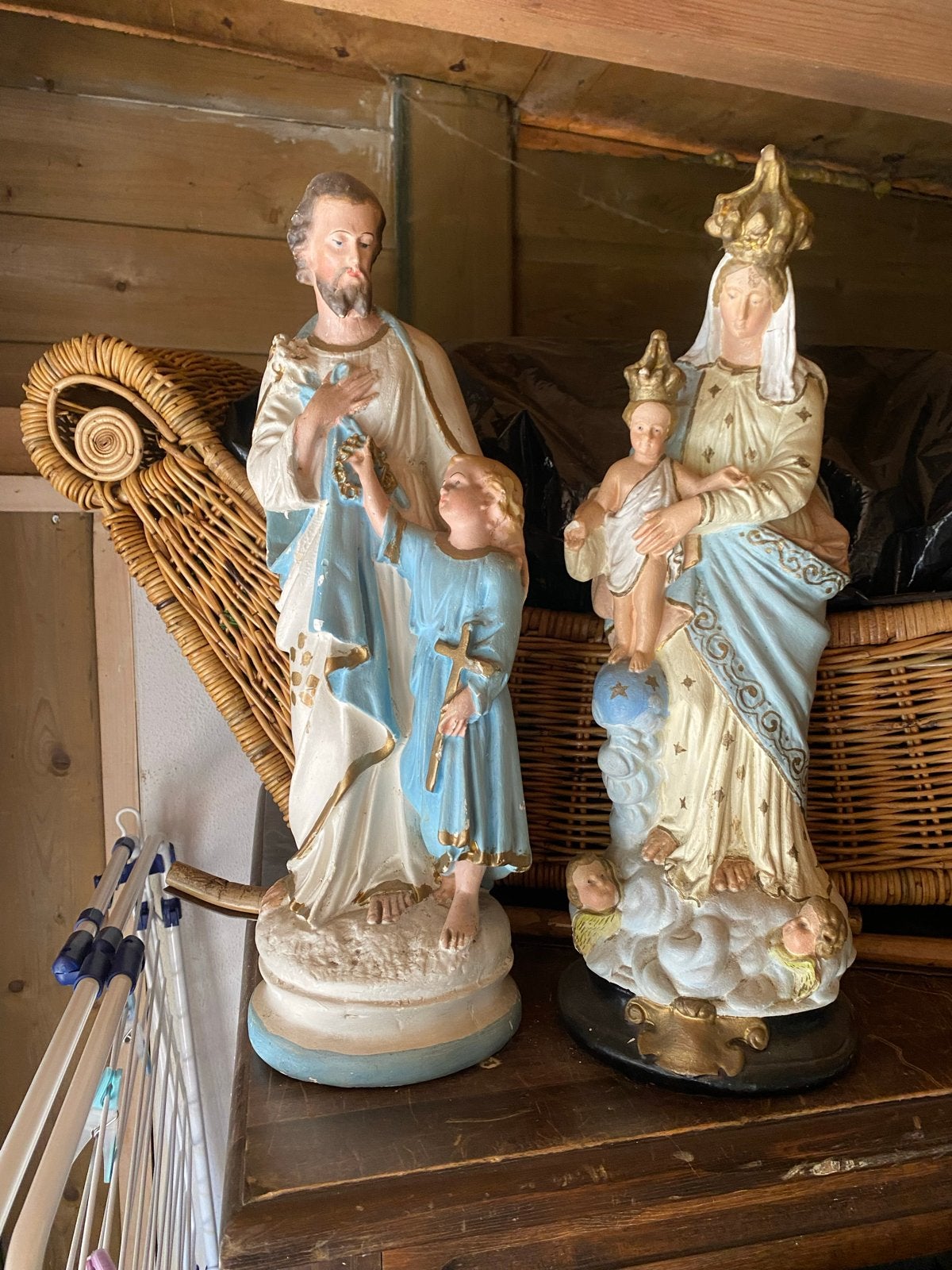 Antieke religieuze beelden: Jozef met kind en Maria met kind, Ophalen of Verzenden