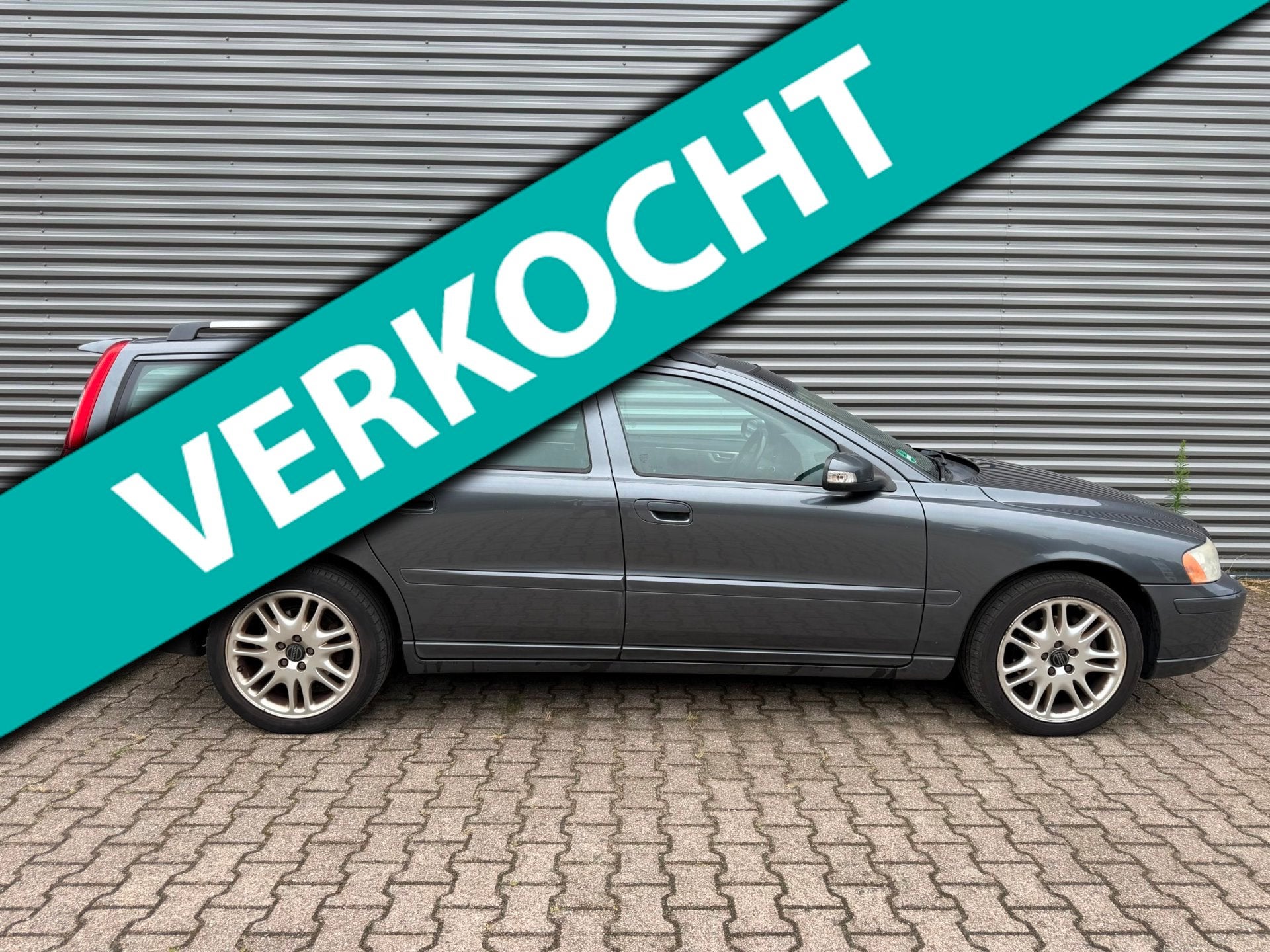 Volvo V70 2.4 Edition Sport Bi-Xenon 170PK 5-cilinder Leer C, Auto's, Volvo, Voorwielaandrijving, Grijs, 170 pk, Euro 4