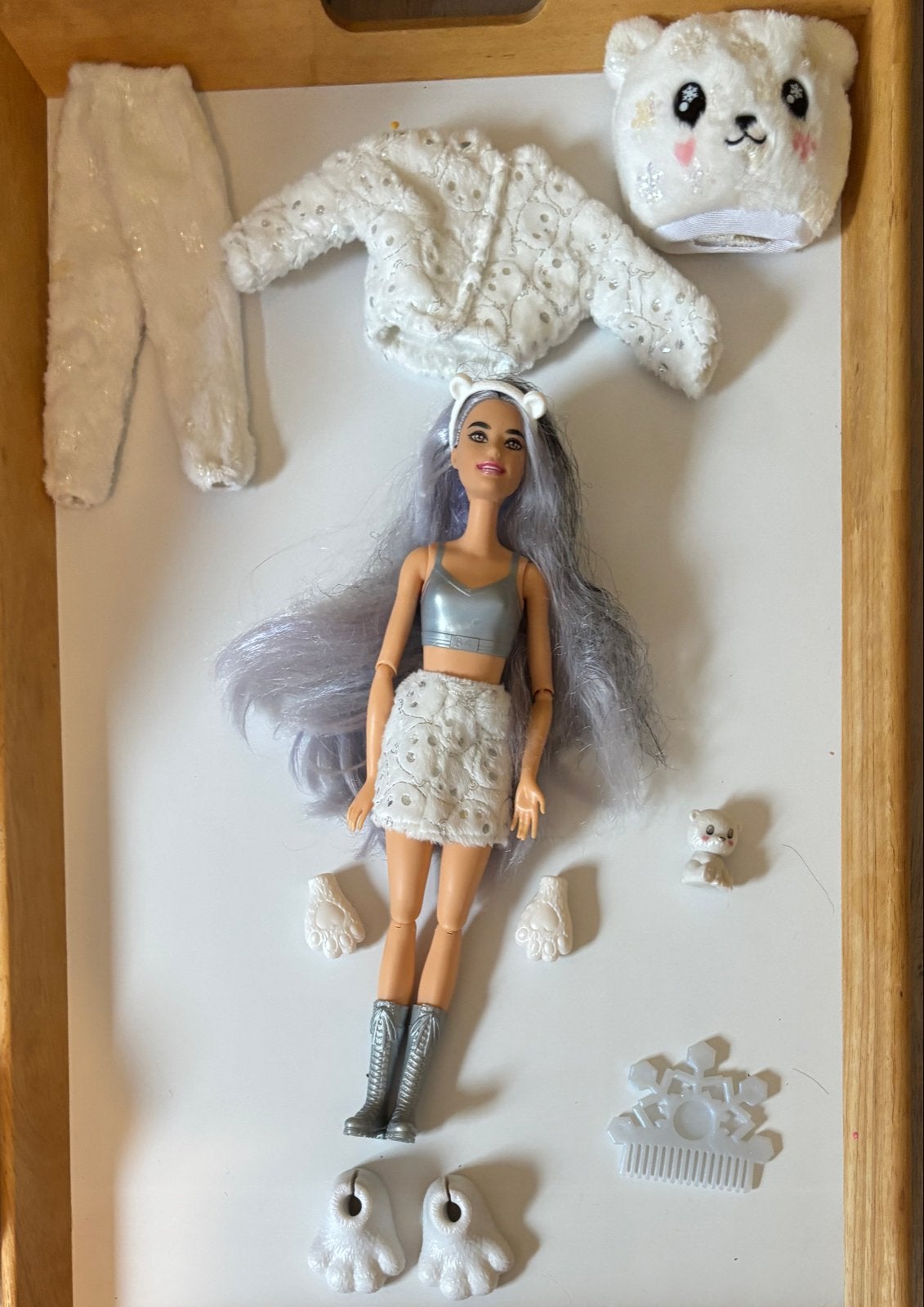 Barbie Cutie Reveal Cozy Cute Winter Sparkle Serie ijsbeer, Ophalen of Verzenden, Zo goed als nieuw, Barbie