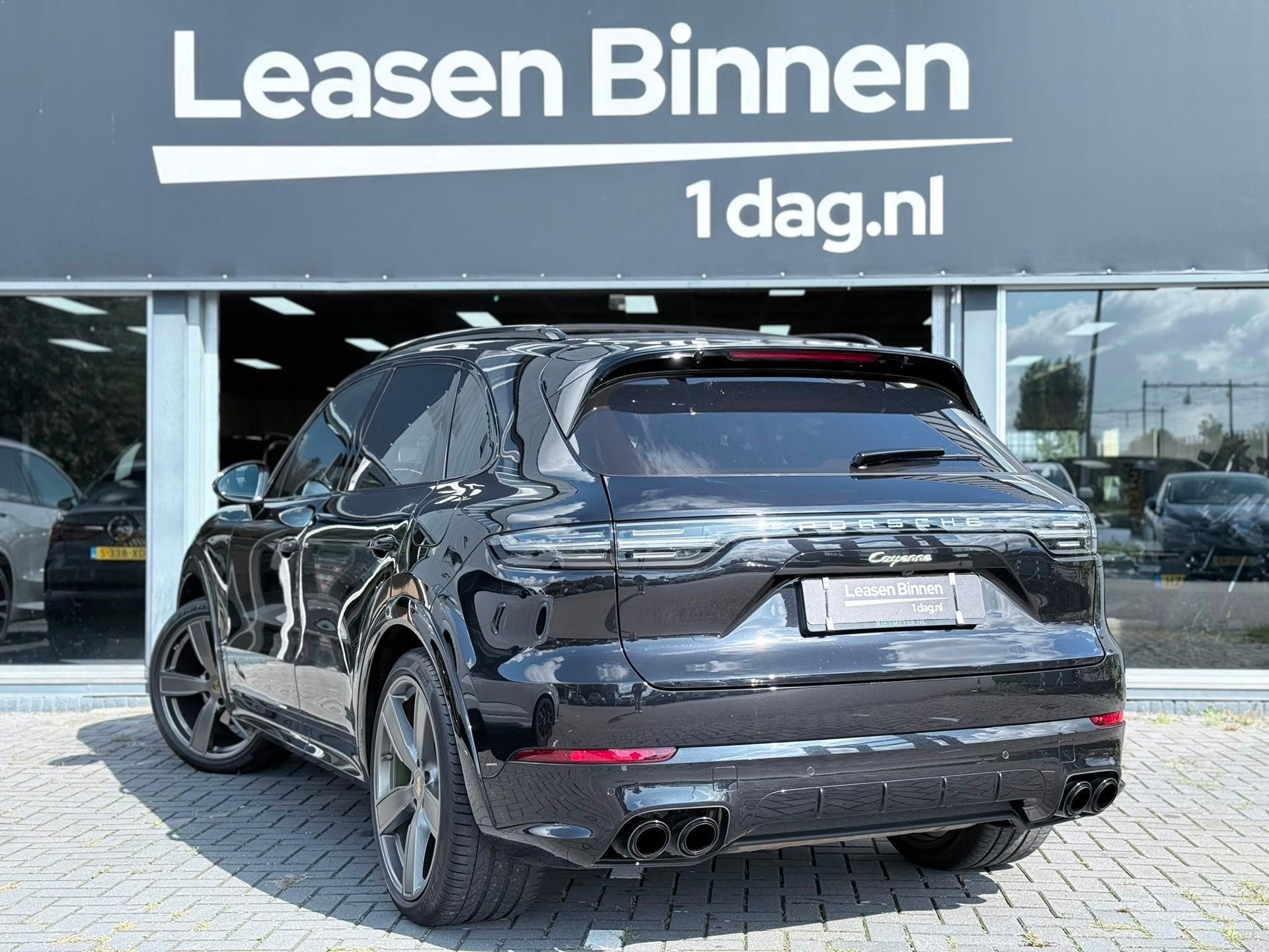 Porsche Cayenne 3.0 E-Hybrid Sport Pano|Softclose|Headup|Mas, Automaat, Gebruikt, Zwart, 2995 cc