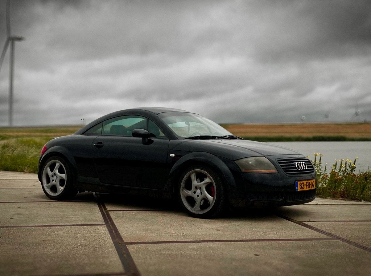 Audi TT 8N 1.8T - 230 pk, Auto's, Audi, TT, Zwart, 4 cilinders, 4 stoelen